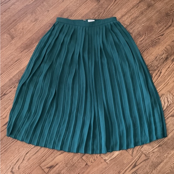 J. Crew Dresses & Skirts - J. Crew Teal Pleated Circle Skirt
